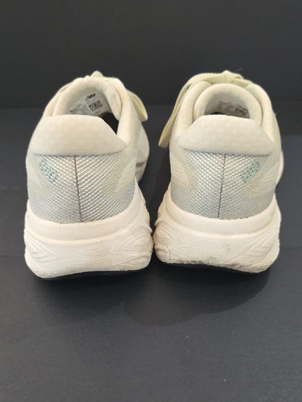 New Balance Fresh Foam 880 Women's Sneakers in Pale Mint and Cream Size 8 - Picture 8 of 13